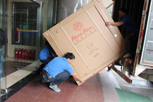 博乐钢琴贵重工艺品无忧运